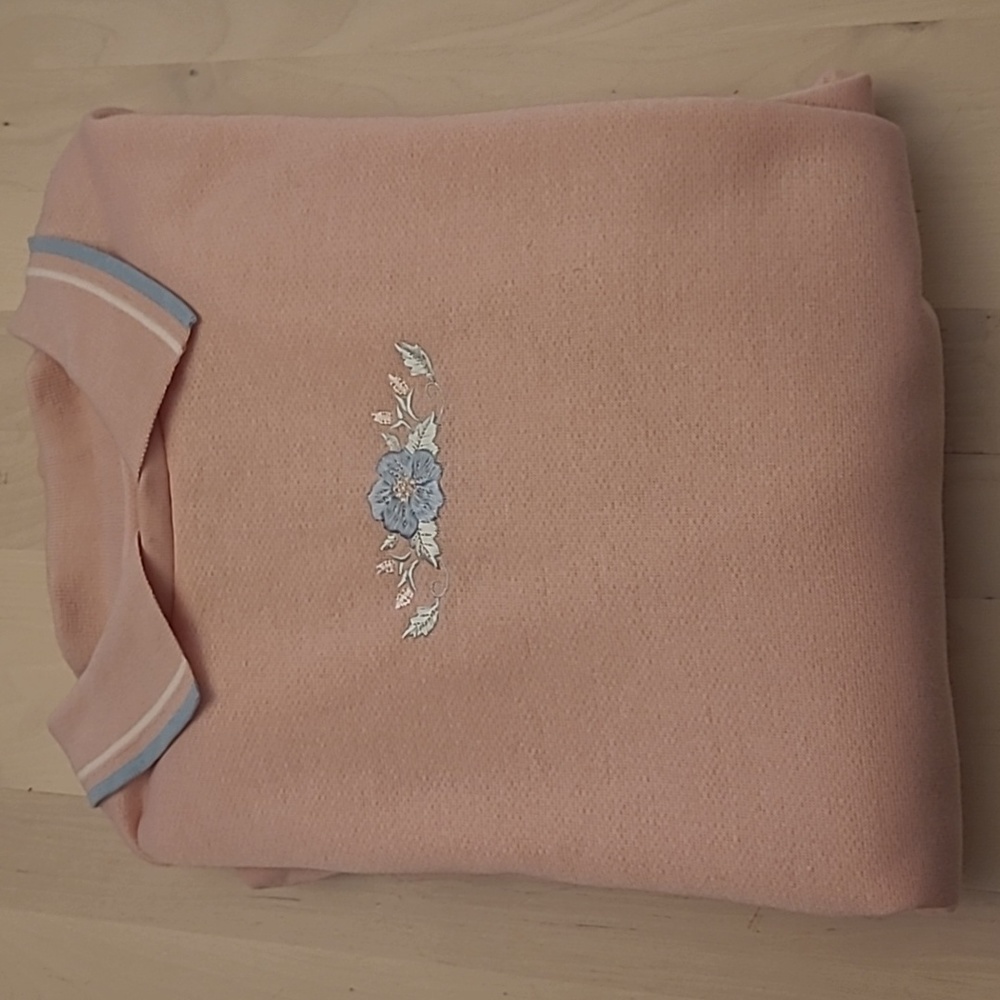 NWOT 80s VTG Just For Women Pink  Embroidered Flower Collared Sweatshirt